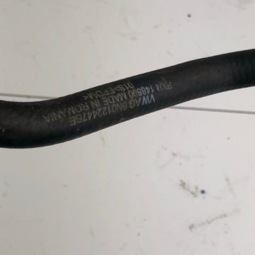 ШЛАНГ AUDI A1 S1 2.0TDI ВОДЯНОЙ ШЛАНГ