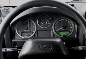 Land Rover Defender III 90 Station Wagon 2.2 TD4 122KM 2013 Land Rover Defender Faktura VAT 23 Defender 2.2 diesel 122 KM 4x4, zdjęcie 18