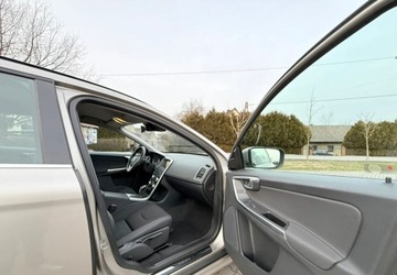 Volvo XC60 I SUV Facelifting 2.4 D4 181KM 2014 Volvo XC 60 Volvo XC 60 D4 AWD Momentum 2.4 Diesel 181KM, zdjęcie 20