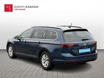 Volkswagen Passat B8 Variant Facelifting 2.0 TDI SCR 150KM 2023 Volkswagen Passat TDI 150KM Business Ambiente Area View LED Matrix FV23, zdjęcie 2