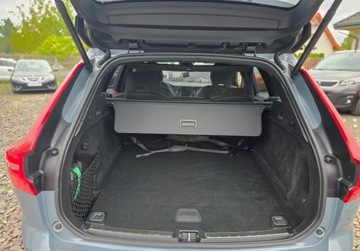 Volvo XC60 II 2022 Volvo XC 60 Lift FV 23 AWD Pakiet Dark HAK Head-UP 2.0 Diesel 197KM, zdjęcie 12