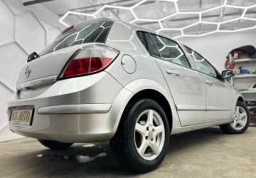 Opel Astra H Cabrio 1.6 ECOTEC 115KM 2006 Opel Astra 1.6 benzyna 1 wlasciciel Serwisowany 1.6 Benzyna 115KM, zdjęcie 14