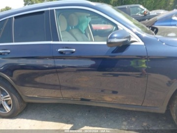 Mercedes GLC C254/X254 2022 Mercedes-Benz GLC 2022r, 300, 4Matic, 2.0L 2.0 Benzyna 255KM, zdjęcie 3