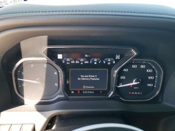  GMC Sierra K2500 Denali 2023 6.6l 6.6 Diesel 401KM, zdjęcie 9