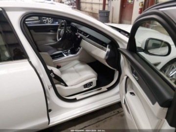Jaguar XF II 2022 Jaguar XF JAGUAR XF SE P250 RWD AUTOMATIC 2.0 Benzyna 246KM, zdjęcie 8