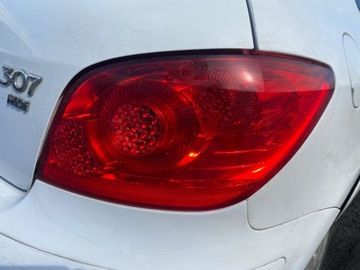 Peugeot 307 06-12 LAMPA TYLNA PRAWA 3D