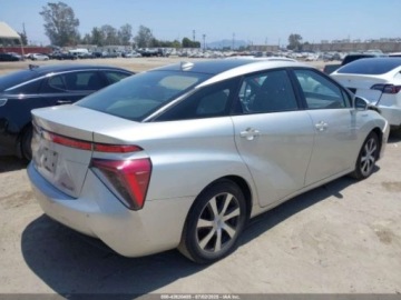 Toyota 2016 Toyota Mirai 2016 Toyota Mirai 4dr Sdn 2.0 Benzyna 247KM, zdjęcie 3