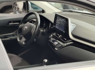 Toyota C-HR I Crossover 1.8 Hybrid 122KM 2019 Toyota C-HR Comfort Kamera cofania CarPlayAndroid Auto Asystent hamowan, zdjęcie 36