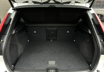 Volvo XC40 Crossover 1.5 T3 163KM 2021 Volvo XC 40 Momentum Pro, GPS, Kamera, Tempomat, Rozpoznawanie znakow,Bezw, zdjęcie 8