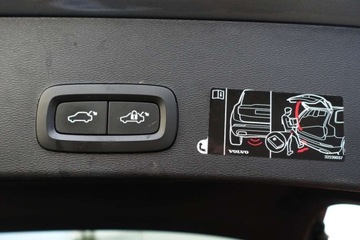 Volvo XC40 Crossover 2.0 T4 190KM 2019 Volvo XC 40 T4 R-Design, czujniki, tempomat, klima 2stref, CarPlayAA, FV23, zdjęcie 5