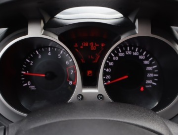 Nissan Juke I SUV Facelifting 1.6i 117KM 2015 Nissan Juke 1.6 i, Automat, Navi, Klima, zdjęcie 10