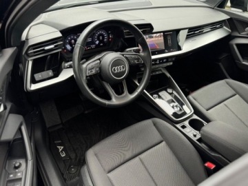 Audi A3 8Y Sportback 1.5 35 TFSI 150KM 2023 Audi A3 Sportback Kamera cofania ,Tempomat , Kluczyk komfortowy , Smartpho, zdjęcie 8