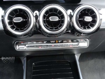 Mercedes GLB SUV 2.0 200d 150KM 2022 Mercedes-Benz GLB Navi Full Led Skora 99 Tys KM Alu 18 Kamera Automat 2022, zdjęcie 16