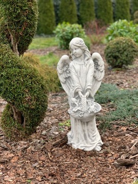 Ангел с корзиной, большая садовая фигура из бетона.