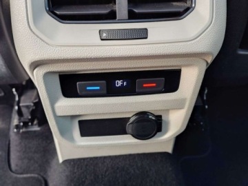 Volkswagen Tiguan II SUV Plug-in 1.4 TSI e-HYBRID 245KM 2021 Volkswagen Tiguan 1.4 Hybryda Plug-in 245KM, zdjęcie 23