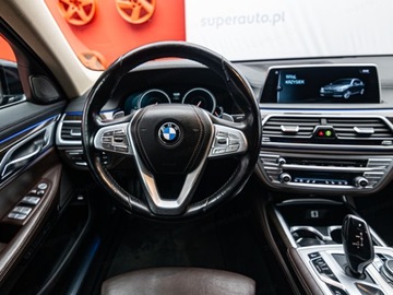 BMW Seria 7 G11-G12 Sedan 740d 320KM 2017 Od ręki - 740d xDrive Sedan 3.0 320KM 2017, zdjęcie 13