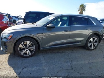 Audi Q8 e-tron 114kWh 408KM 2024 Audi Q8 e-tron Premium Quattro 2024, 408KM, 4x4, od ubezpieczalni 408KM, zdjęcie 6