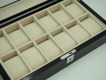 ДЕРЕВЯННАЯ КОРОБКА ДЛЯ 12 БОЛЬШИХ ЧАСОВ