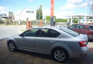 Skoda Octavia III Liftback Facelifting 1.5 TSI ACT 150KM 2019 Skoda Octavia Skoda Octavia III Salon PL 1.5 Benzyna 150KM, zdjęcie 9