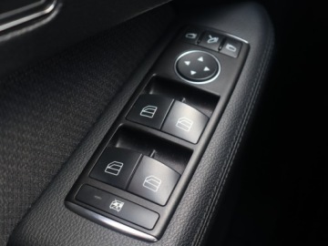 Mercedes Klasa E W212 Kombi 250 CDI BlueEFFICIENCY 204KM 2011 Mercedes E E 250 CDI, 201 KM, Automat, Skóra, zdjęcie 16