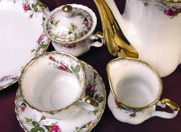 B013 SERWETNIK Róża Złota IWONA CHODZIEŻ PORCELANA