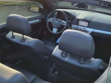 Opel Astra H Cabrio 1.6 Twinport ECOTEC 105KM 2007 Opel Astra Astra Kabrio 1.6 Benzyna 105KM, zdjęcie 20