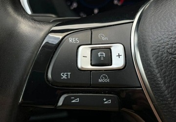 Volkswagen Passat B8 Variant 2.0 TDI SCR 240KM 2018 Volkswagen Passat R-LINE DSG Kamera 4x4 240KM Faktura Vat 23 2.0, zdjęcie 17