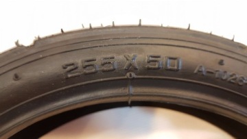 Покрышка для трехколесного велосипеда 255х50, подходит для 260х50.
