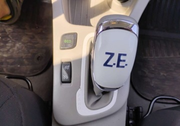Renault ZOE I 2016 Renault Zoe 122016r. ELEKTRYK. AUTOMAT. Uszkodzony tyl. Elektryczny 58KM, zdjęcie 16