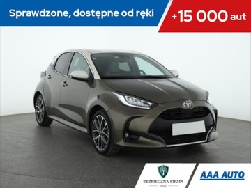 Toyota Yaris IV Hatchback 1.5 Dynamic Force 125KM 2021 Toyota Yaris 1.5 VVT-i, Salon Polska, Serwis ASO