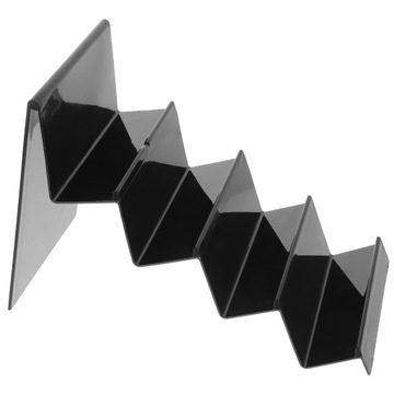 НА ПОЛКЕ ПОКАЗАНО МЕСТО ДЛЯ КОШЕЛЬКА