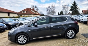 Opel Astra J Hatchback 5d 1.4 Turbo ECOTEC 120KM 2011 Opel Astra BENZYNA NAWIGACJA sportowe fotele super okazja polecamy, zdjęcie 22