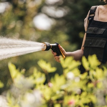 Пистолет-распылитель FISKARS Comfort, 3 функции, передний 1065483