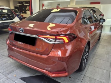 Toyota Corolla XII Sedan Facelifting 1.8 Hybrid 140KM 2025 Od ręki - Style 1.8 Hybrid 140KM | Podgrzewane fotele!, zdjęcie 2