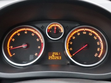 Opel Corsa D Hatchback 1.2 Twinport ECOTEC 80KM 2009 Opel Corsa 1.2, GAZ, Klima,ALU, El. szyby, zdjęcie 10