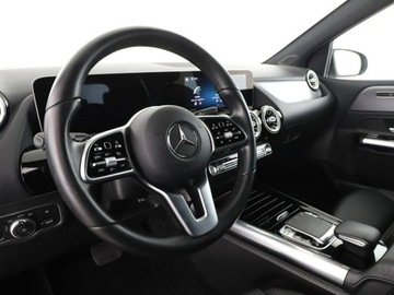 Mercedes Klasa B W247 Sports Tourer 1.3 B180  136KM 2019 Mercedes B 180 Progressive automat skóra navi, zdjęcie 13