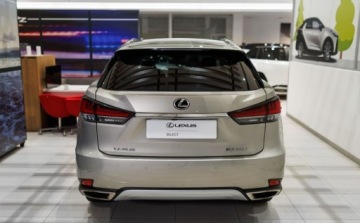 Lexus RX IV SUV Facelifting RX 300 238KM 2021 Lexus RX 300 F-Impression 2.0 Benzyna 238KM, zdjęcie 4