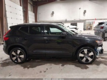 Volvo XC40 Crossover 2.0 T5 247KM 2020 Volvo XC 40 T5 Momentum 2020 2.0 Benzyna 248KM, zdjęcie 6