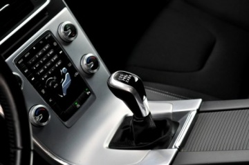 Volvo V60 I Kombi Facelifting 2.0 D2 DRIVE-E 120KM 2017 Volvo V60 LiFT Biała Perła 2,0 Diesel Ledy Navi, zdjęcie 17