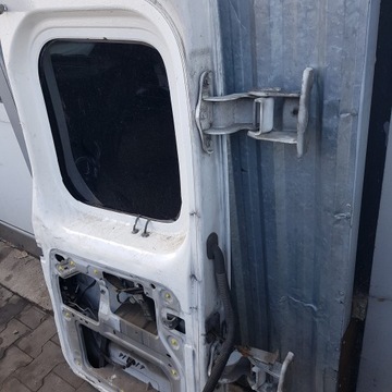 DVEŘE KŘIDÉLKOVÉ LEVÉ ZADNÍ RENAULT TRAFIC 2