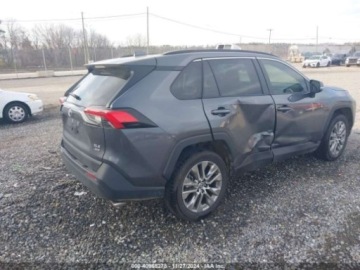 Toyota RAV4 V 2023 Toyota RAV4 xle premium, 2023r., 4x4, 2.5L 2.5 Benzyna 203KM, zdjęcie 2