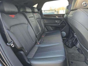 Bentley Bentayga 2019 Bentley Bentayga V8 2019 4.0 Benzyna 542KM, zdjęcie 15