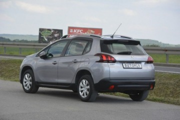 Peugeot 2008 I SUV Facelifting 1.6 BlueHDi 75KM 2018 Peugeot 2008 1.6 Blue HDI nawigacja Android Auto C, zdjęcie 5