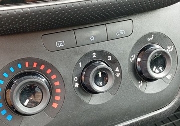 Fiat Punto Grande Punto Hatchback 5d 1.2 Start&amp;Stop 69KM 2011 Fiat Grande Punto Zarejestrowany - bezyna - 1,2 - 69 KM - Punto Evo 1.2, zdjęcie 23