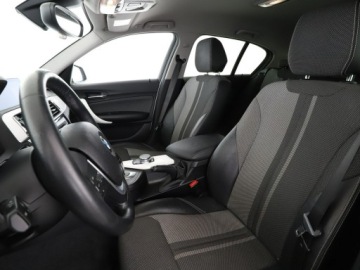 BMW Seria 1 F40 2019 BMW 118 2.0d Automat Urban Line Navi Tempomat, zdjęcie 12