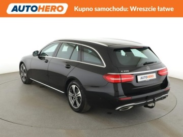 Mercedes Klasa E W213 2019 Mercedes E 200 mHEV 4x4 automat full LED, zdjęcie 3