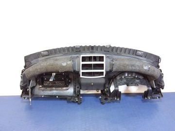 VW TOUAREG И ПОДУШКИ НА ПРИБОРНОЙ ПАНЕЛИ