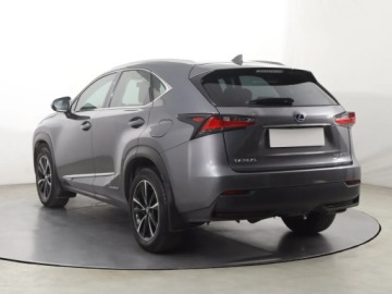 Lexus NX I SUV 300h 197KM 2015 Lexus NX 300h, Salon Polska, Serwis ASO, 4X4, zdjęcie 3