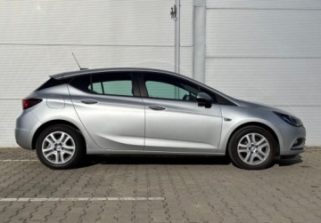 Opel Astra K Hatchback 5d 1.4 Turbo 125KM 2018 Opel Astra 1.4 T 125KM MT6 Enjoy Salon PL FV23 1.4 Benzyna 125KM, zdjęcie 4