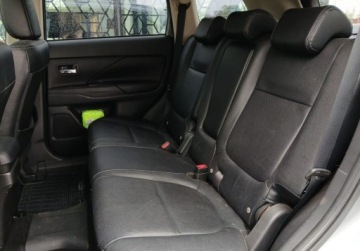 Mitsubishi Outlander III 2015 Mitsubishi Outlander Outlander PHEV Instyle NAVI Vat Marza Bezwypadkow, zdjęcie 7